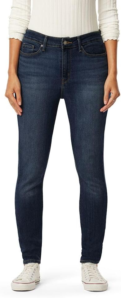 Levi Strauss Signature Gold Women's Totally Shaping Pull-on Skinny Jeans (Available in Plus Size)